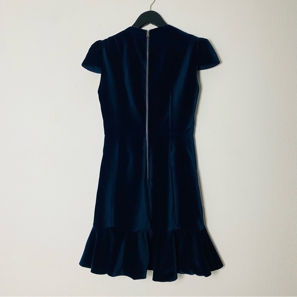 ALICE + OLIVIA Enid Ruffle Short Sleeve Cocktail Velvet Mini Dress Navy Size 2 - Picture 10 of 16